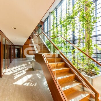 JPD - Lichtdurchflutete Büroflächen mit flexibler Raumaufteilung 