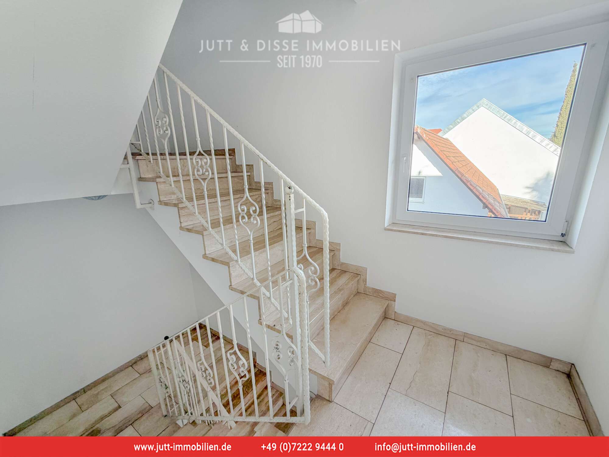 Immobilie in Sinzheim - Gepflegte 4 Zimmerwohnung mit Balkon und Garage zentral in Sinzheim - Bild 2