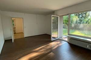 Wohnung mit zwei Zimmern und Garten in Mannheim Feudenheim 