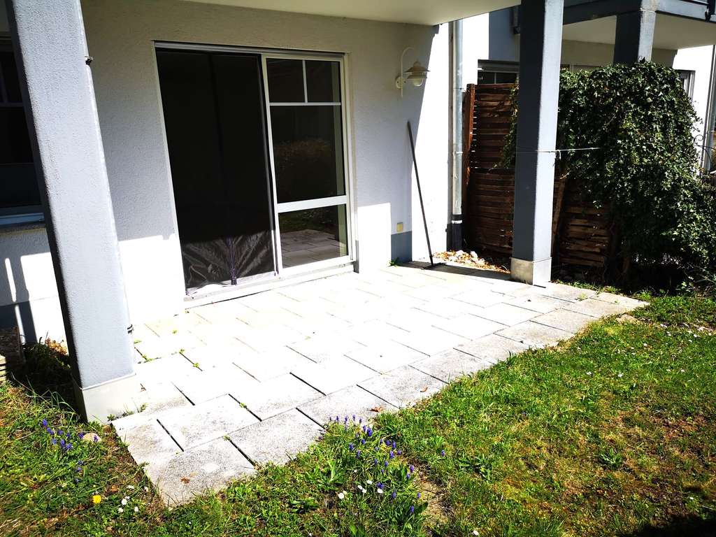 Immobilie in Meckenbeuren - Sofort beziehbare 1-Zi.-EG-Whg. mit schöner Südterrasse und eigenem Garten, EBK und TG-Platz - Bild 4