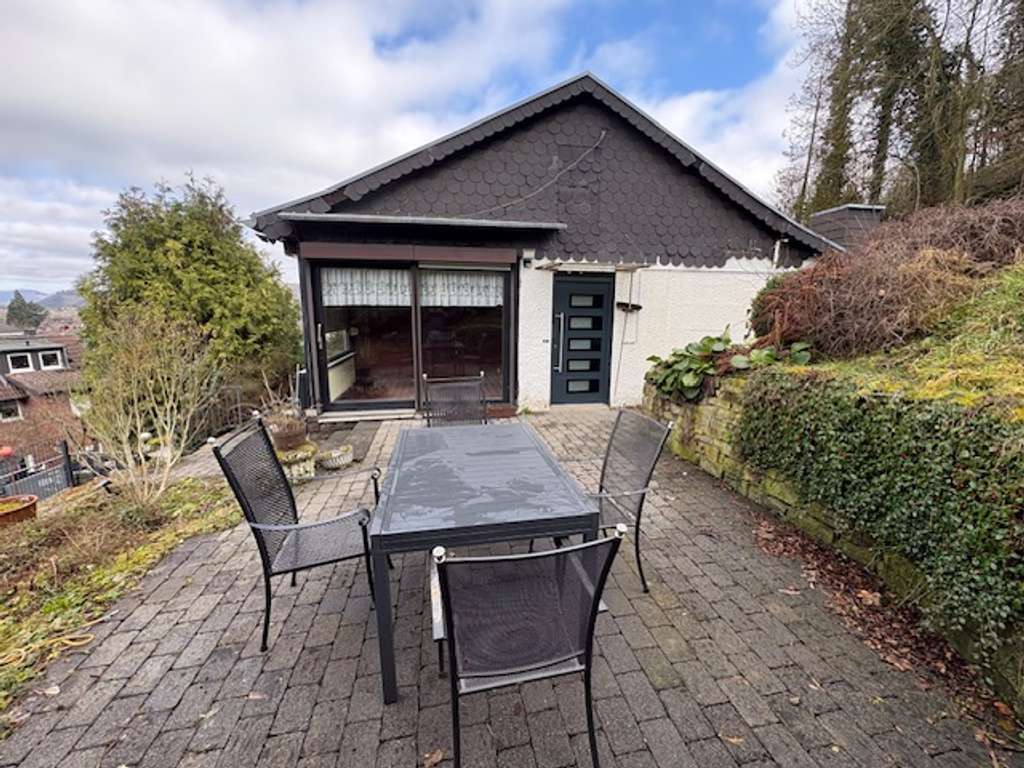 Immobilie in Remagen - Charmantes Haus in Höhenlage - Weitblick über Remagen inklusive - Bild 2