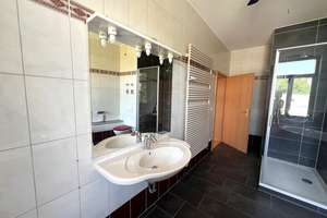 Grandios!  5-Raum mit Fahrstuhl bis in den Wohnbereich, super Badezimmer.....! – Augustusburger Strasse 187, 9127 Sonnenberg, Chemnitz – Vorschaubild 4