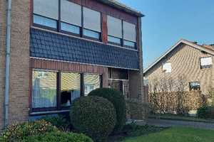 geräumiges Einfamilienhaus (DHH) mit Garten und Garage in gefragter Lage: VERKAUFT ! – Kleve (Kreis) – Vorschaubild 1