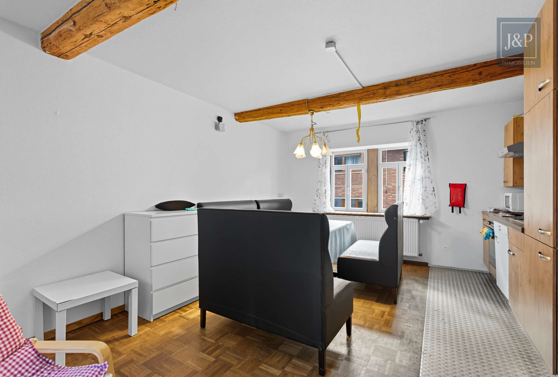 Immobilie in Bruchköbel - Zentral & vielseitig: Großes Fachwerkhaus mit Einliegerwohnung und Nebengebäuden! - Bild 7