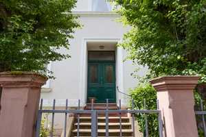 Rarität im Nordend: Stilvolle Altbau-Doppelhaushälfte mit weitläufigem Garten – Frankfurt am Main – Vorschaubild 2