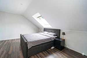 Split-Level-Reihenendhaus mit Garten, Studio und Entwicklungspotenzial – Die vollständige Adresse der Immobilie erhältst du vom Anbieter., 40595 Hellerhof, Düsseldorf – Vorschaubild 21