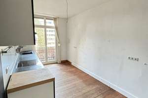 Gepflegte 4-ZKB Altbauwohnung mit Balkon im Regierungsviertel – Talstraße 53, 66119 Alt-Saarbrücken, Saarbrücken – Vorschaubild 6