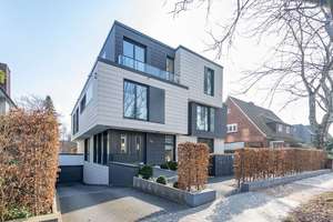 Besondere Architektur am Alsterlauf.