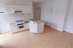 Charmante 2-Zimmer-Wohnung mit Stellplatz - Ihr neues Zuhause! – Heidestraße 78 bis 86, 6842 Dessau-Roßlau – Vorschaubild 1