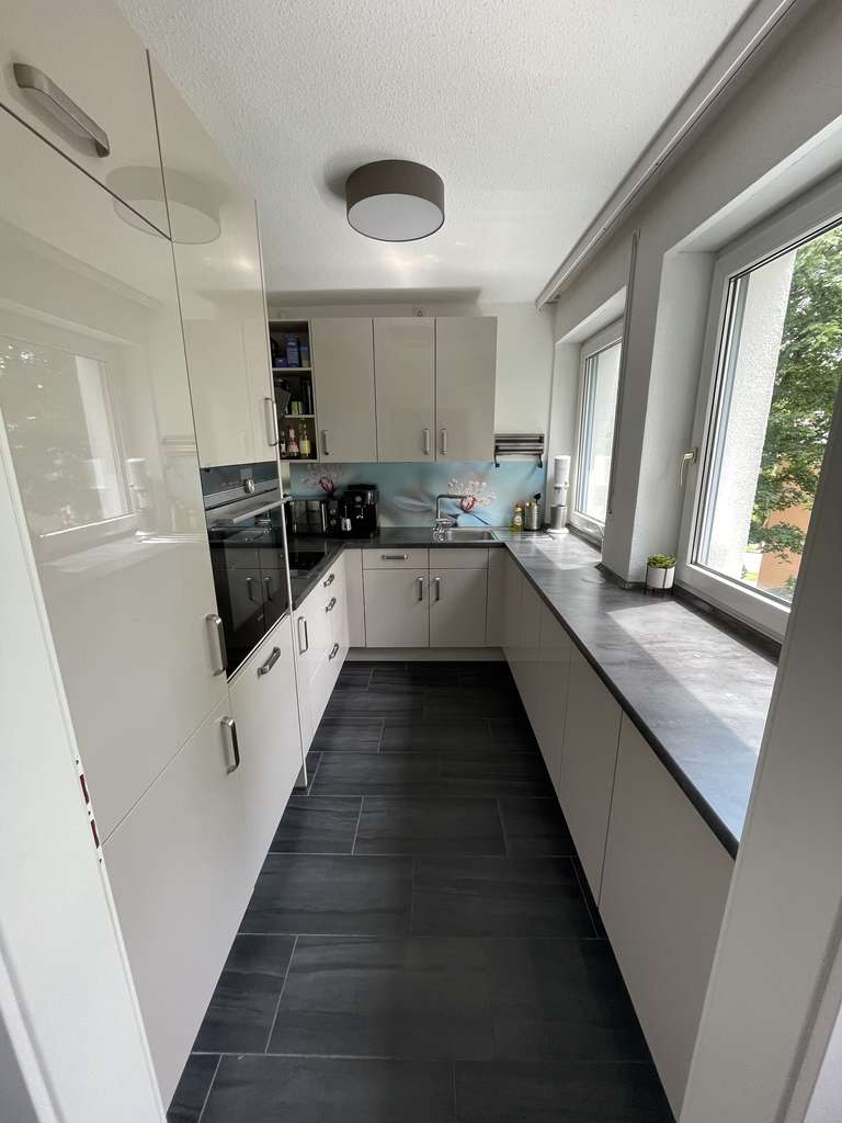 Immobilie in Feldkirchen - Attraktive zentrale 3-Zi.  mit großzügigen Balkon *provisionsfrei* - Bild 4