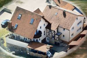 Wohnensemble in zentraler Lage – Zweifamilienhaus mit angrenzendem Einfamilienhaus – Die vollständige Adresse der Immobilie erhältst du vom Anbieter., 69242 Mühlhausen – Vorschaubild 1