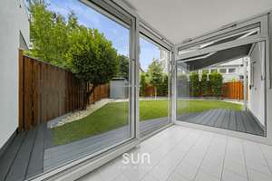 ERDGESCHOSSWOHNUNG MIT 70 M² PRIVATGARTEN & WINTERGARTEN – Einmalige 2,5-Zimmer mit Stellplatz