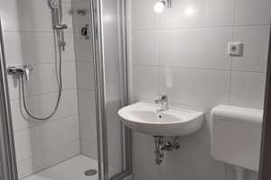 Geschmackvolle 2-Zimmer-Wohnung mit gehobener Innenausstattung mit Balkon und EBK in Solingen – Merscheider Straße 9, 42657 Solingen – Vorschaubild 6
