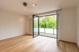 Moderne 3-Zimmerwohnung mit großzügigem Balkon zur Südwestseite und Blick in den schönen Garten – Lohkoppelweg 1, 22529 Lokstedt, Hamburg – Vorschaubild 3