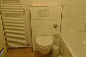 Urbane Oase am Stadtgarten: 4,5 Zimmer  Penthouse mit  45qm Dachterrasse,  Panoramafenstern  & Kamin – Die vollständige Adresse der Immobilie erhältst du vom Anbieter., 76137 Südstadt, Karlsruhe – Vorschaubild 13