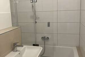 Modernisierte 2-Zimmerwohnung * Top-Lage Düsseldorf-LörickTE 17 – 40547 Lörick, Düsseldorf – Vorschaubild 2