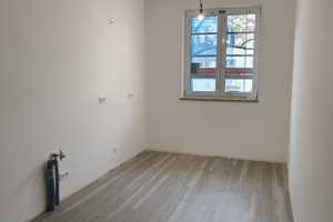 !!!NUR NOCH 1 WOHNUNG FREI!! Kernsanierte 3-Zimmer-Wohnung mit Küche, Gäste-WC Duschbad und Balkon – Siebengebirgsallee 57, 50939 Köln – Vorschaubild 5