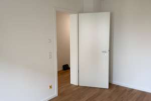 Helle 2-Zimmer-Wohnung im 4.OG mit hochwertiger Einbauküche - Köln Nippes – Neusser Straße 363, 50733 Nippes (Ortsteil), Köln – Vorschaubild 5