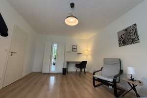 ** geräumiges WG-Zimmer mit Balkon in München zu vermieten** – Schumacherring 25, 81737 Neuperlach, München – Vorschaubild 2
