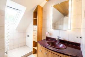 Lichtdurchflutete Dachgeschosswohnung in grüner ruhiger Lage – Die vollständige Adresse der Immobilie erhältst du vom Anbieter., 47807 Fischeln, Krefeld – Vorschaubild 16