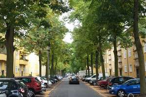 Bezugsfrei! Altbauwohnung im Kiez von Adlershof provisionsfrei zu verkaufen! – Altheider Straße 15, 12489 Adlershof, Berlin – Vorschaubild 1