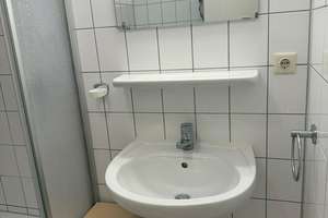 Modernes/ruhiges 1-Zimmer-Appartement mit Einbauküche in zentraler Lage in Fürth – Lange Straße 74, 90762 Stadtpark, Stadtgrenze, Fürth – Vorschaubild 9
