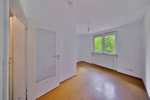 Großzügige, freie 4-Zimmer-Wohnung mit zwei Balkonen u. Tiefgaragenstellplatz  – Die vollständige Adresse der Immobilie erhältst du vom Anbieter., 90441 Hohe Marter, Nürnberg – Vorschaubild 9