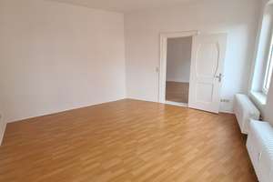 Drei-Zimmer-Wohnung mit hübschen Erker im 3. Stock – Kaiserstraße 83, 24143 Gaarden-Ost, Kiel – Vorschaubild 2