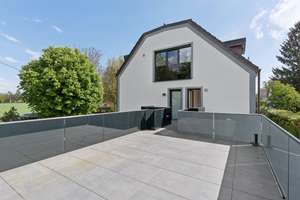 Exklusives Endreihenhaus mit Pool in Bestlage von Bogenhausen-Englschalking – Die vollständige Adresse der Immobilie erhältst du vom Anbieter., 81929 Daglfing, München – Vorschaubild 18