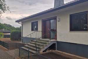 Charmanter Bungalow mit Garten Garage und zusätzlichem Wohnbereich im Untergeschoß in Hennef (Sieg) – Im Beckersbungert 20, 53773 Rhein-Sieg-Kreis – Vorschaubild 2