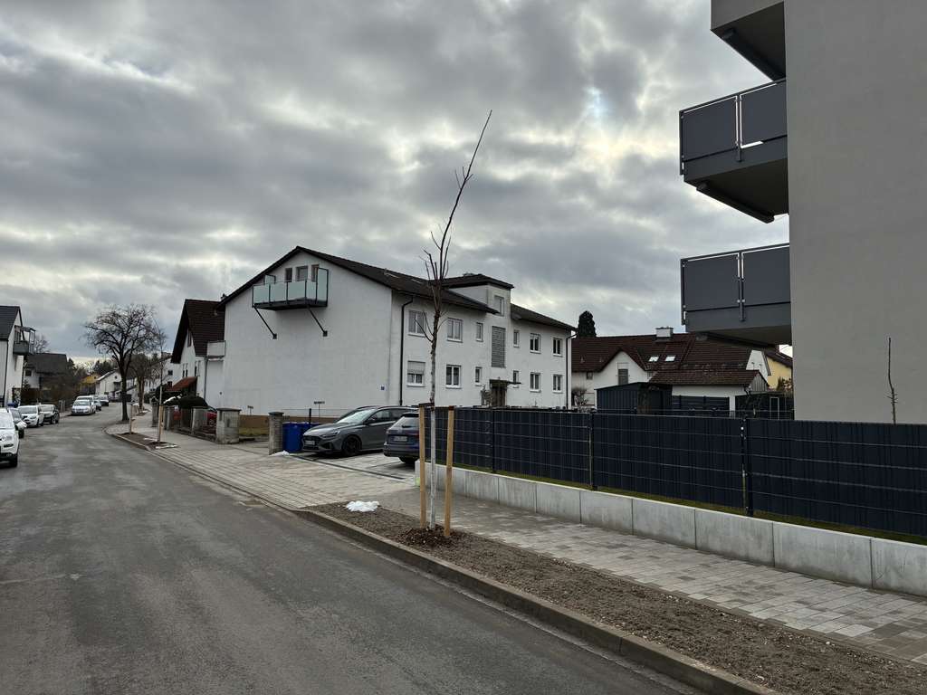 Lichtdurchflutete 2-Zimmer ETW mit Südbalkon - ruhig gelegen - für Eigennutzer oder Kapitalanleger