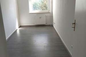 Komplett sanierte 3 Zimmer Wohnung mit Balkon in Gelsenkirchen zu vermieten – Stallbergshof 10, 45883 Feldmark, Gelsenkirchen – Vorschaubild 8