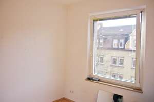 Ideal für 1-2 Personen: Gepflegte 2 1/2-Zi-Wohnung Südstadt ohne Balkon/ohne Lift im 3. OG – Voltastraße 63, 90459 Hummelstein, Nürnberg – Vorschaubild 4