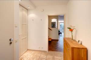 Möbliert: Einfamilienhaus mit Naturpool und Sauna – 81243 Aubing-Süd, München – Vorschaubild 13