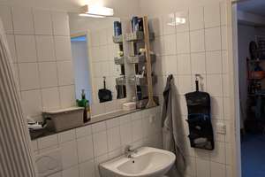 1 Helles Wg-Zimmer Wohnheim Orangenkiste Innenstadt. Nur für Studenten!