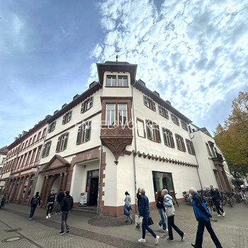 MODERNES ARBEITEN TRIFFT HISTORISCHEN FLAIR IN DER ALTSTADT