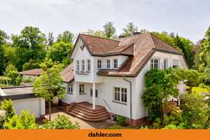 Stilvolle Villa in erstklassiger Lage von Dreieichenhain – Die vollständige Adresse der Immobilie erhältst du vom Anbieter., 63303 Dreieich – Vorschaubild 1