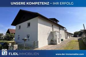 gepflegtes 2 Fam. Haus mit Garagen und Büro – Die vollständige Adresse der Immobilie erhältst du vom Anbieter., 94060 Pocking – Vorschaubild 1