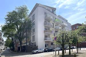Moderne 3-Zimmer-Wohnung mit Balkon, Einbauküche und Stellplatz