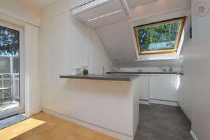 Wunderschön möblierte Wohnung mit Balkon und tollem Blick in Botnang – Die vollständige Adresse der Immobilie erhältst du vom Anbieter., 70195 Botnang-West, Stuttgart – Vorschaubild 3