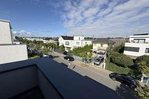 GRUNEWALD: LUXUS VILLA: 240 m² Wohnen sowie 350 m² GARTEN per 01.10.26 zu VERMIETEN (mind. 3 Jahre) – Die vollständige Adresse der Immobilie erhältst du vom Anbieter., 14193 Grunewald, Berlin – Vorschaubild 38
