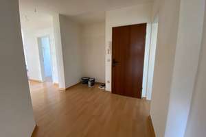 Mittendrin und dennoch ruhig - gut aufgeteilte Wohnung mit Sonnenbalkon – Steeler Str. 258, 45138 Huttrop, Essen – Vorschaubild 2