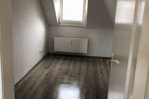 Dachgeschosswohnung mit 2,5 Zimmer in Kaßlerfeld – Kaßlerfelder Straße 45, 47059 Kaßlerfeld, Duisburg – Vorschaubild 3