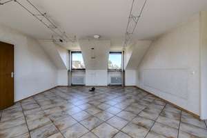 Individuelle, großzügige 5-Zimmer-Dachterrassenwohnung mit Kamin nahe Westpark- mit Potenzial! – Die vollständige Adresse der Immobilie erhältst du vom Anbieter., 80686 Land in Sonne, München – Vorschaubild 2