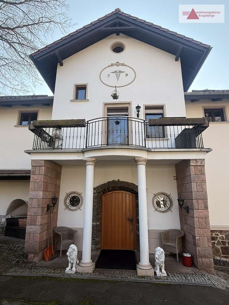 Immobilie in Gersdorf - Sanierte Villa in Gersdorf: 298 m², 12 Zimmer, Balkon, Parkgrundstück, Garagen & Kutscherwohnung - Bild 2