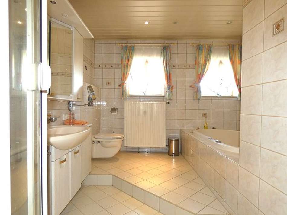 18 Badezimmer OG