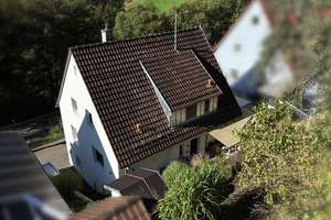 EINFAMILIENWOHNHAUS 
MIT GARAGE IN HOPFACH
VOLLSTÄNDIG RENOVIERT – Die vollständige Adresse der Immobilie erhältst du vom Anbieter., 74549 Wolpertshausen – Vorschaubild 4