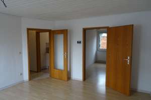 Ansprechende 2-Zimmer-Wohnung mit EBK in Heilbronn an Student /  Inn zu vermieten – Heuchelbergtraße 8, 74080 Böckingen, Heilbronn – Vorschaubild 1