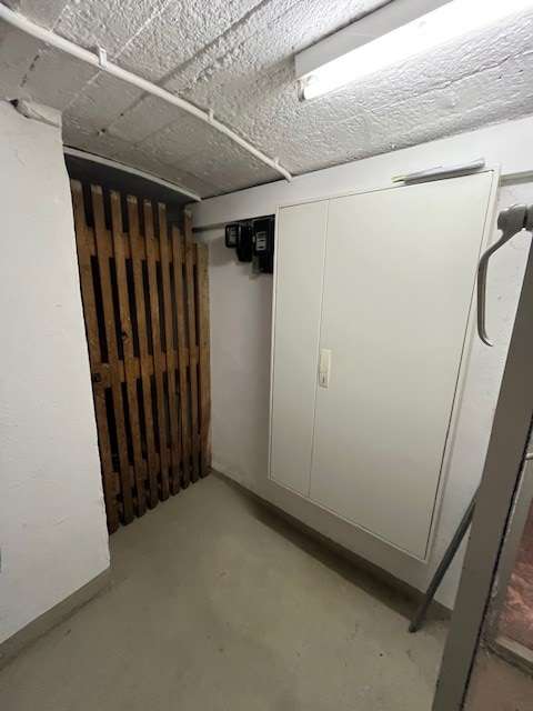 Haupthaus: Keller-Verschläge