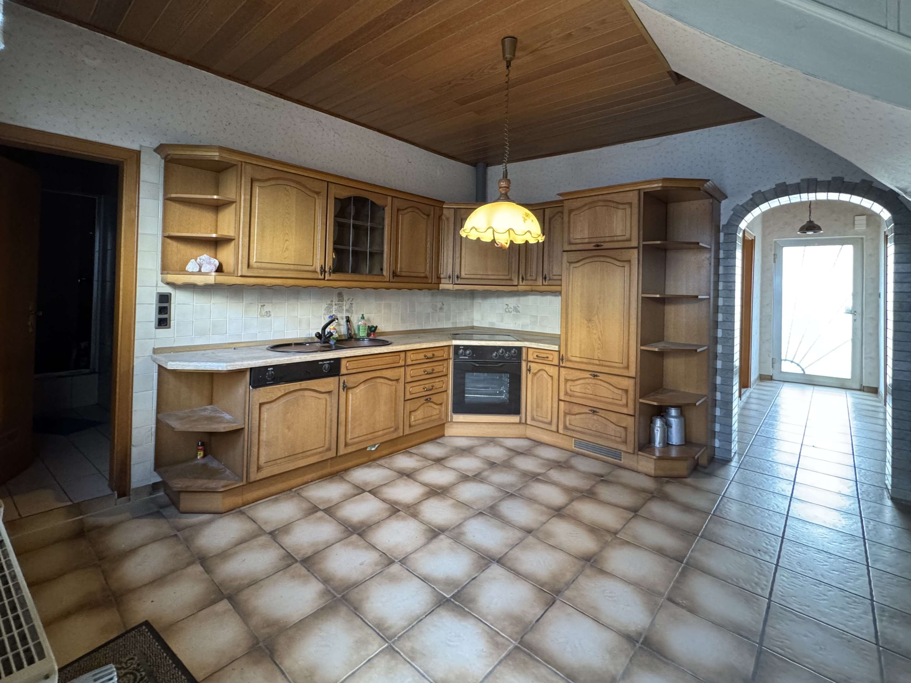 Immobilie in Dirmstein - Geräumiges 8-Zimmer Haus in Dirmstein - Bild 2